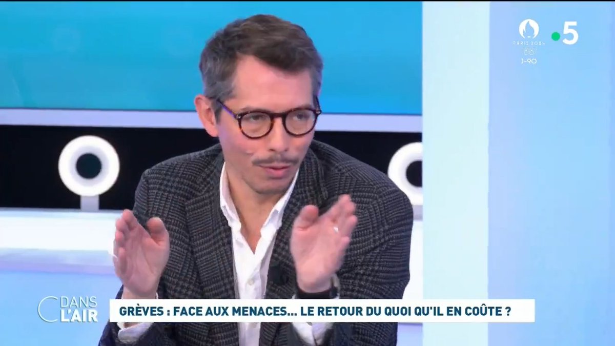 "Pendant la réforme des retraites […] les syndicats demandaient à être reçus par le président de la République. Il a refusé. Aujourd'hui, tout le monde a compris que pour avoir des revendications, il fallait établir un rapport de force, et les JO sont l'occasion". Thomas Porcher