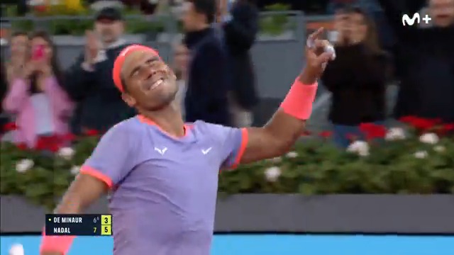Esa sonrisa. Ese puño. Ese #VamosRafa. Rafa Nadal puede con De Miñaur ❤️🎾 #LaPistaDelTenis