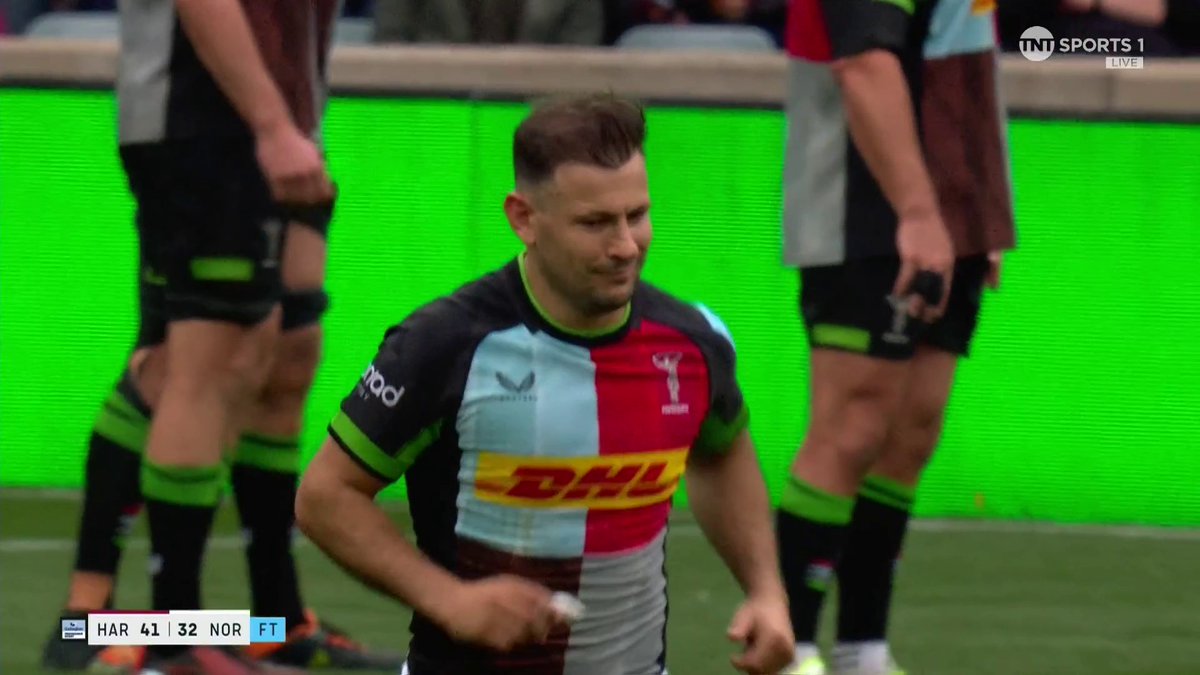 💬 "That's the face of someone who knows he's got away with one! 😆" Danny Care speaks on not receiving a second yellow card from former teammate Karl Dickson... #GallagherPrem | #HARvNOR