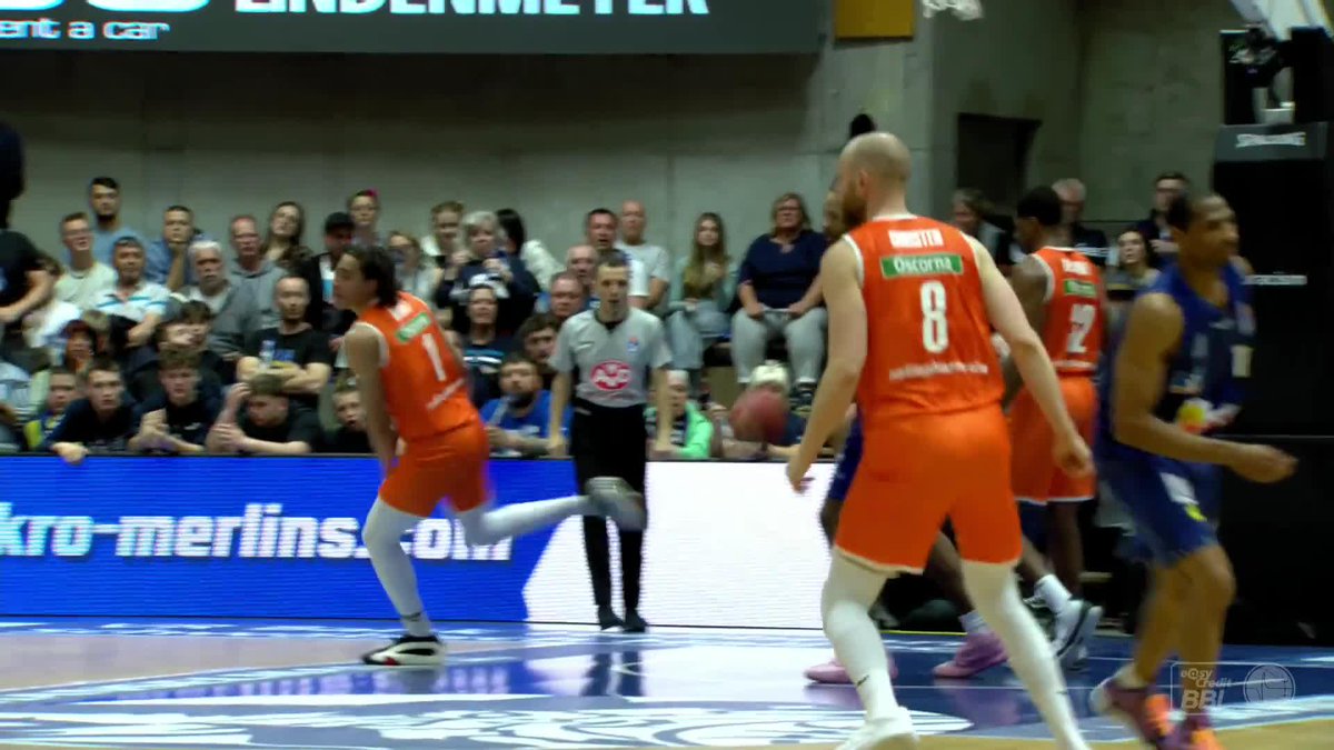 🚨 LIVE 🚨 Pacome Dadiet mit dem spektakulären Slam 🔨 Alle Spiele der #easyCreditBBL live bei Dyn Media. 📺 #welcometowow #madetowow #highlight