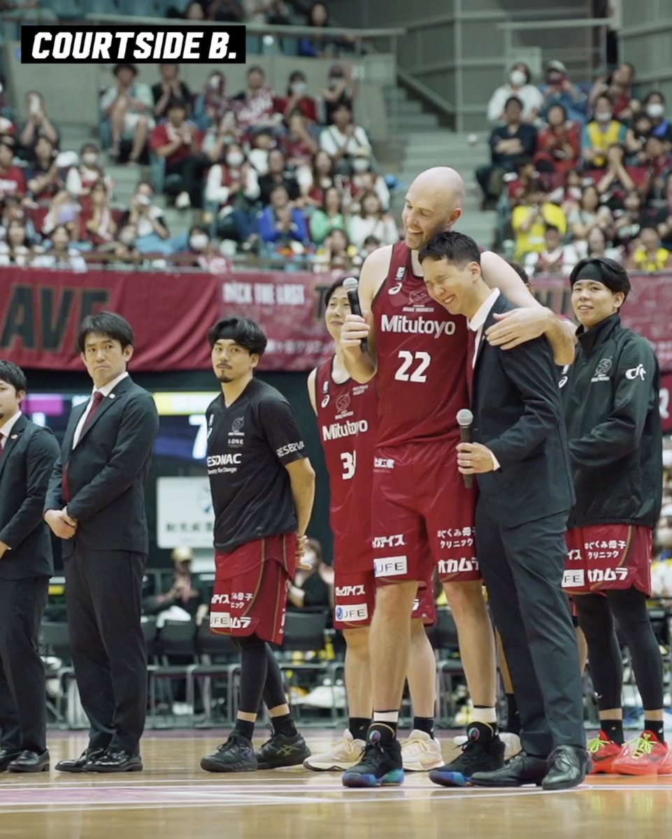 ニック・ファジーカス選手の涙のメッセージ。 それを涙ながらに伝える渥美通訳。 Nick Fazekas 川崎ブレイブサンダース⚡️川崎からバスケの未来を⚡️ #COURTSIDE_B #Bリーグ