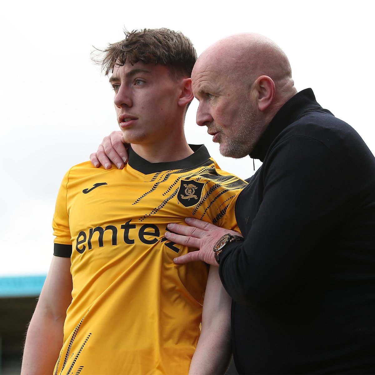 A first outing for the first team. ☝️ Yesterday saw a debut appearance in the amber and black for youngster Tommy Sharp. 👏