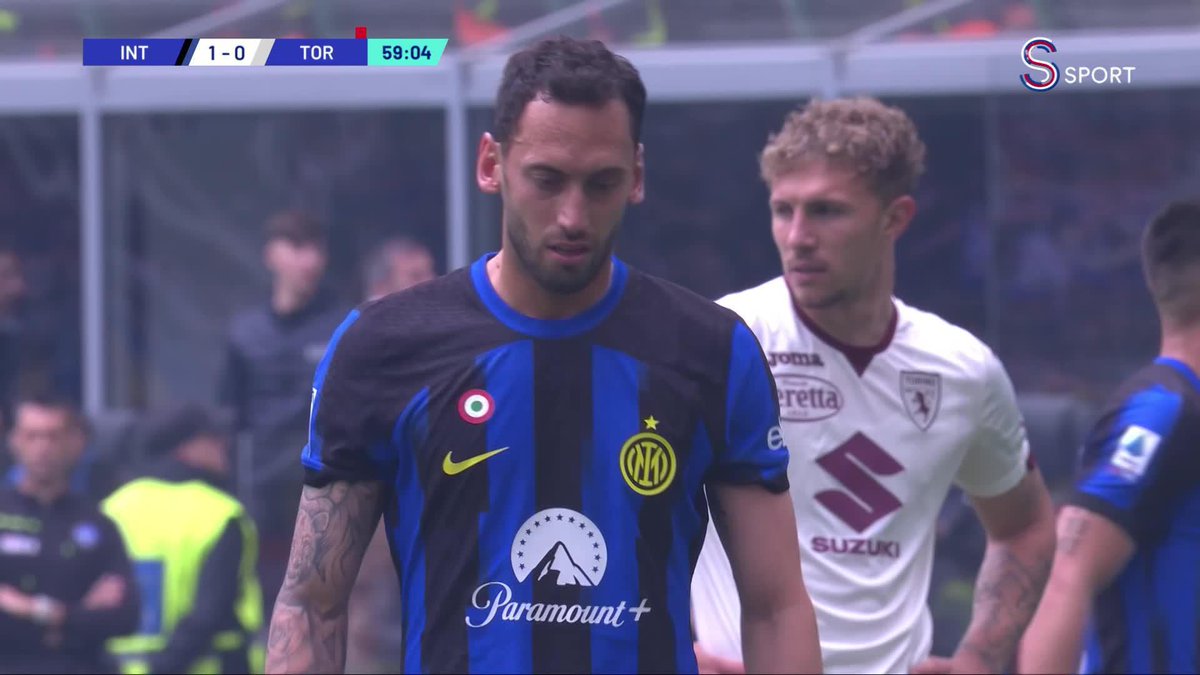 Şovsuz dümdüz atılan penaltılar en iyi penaltıdır. Hakan’dan 2. gol.