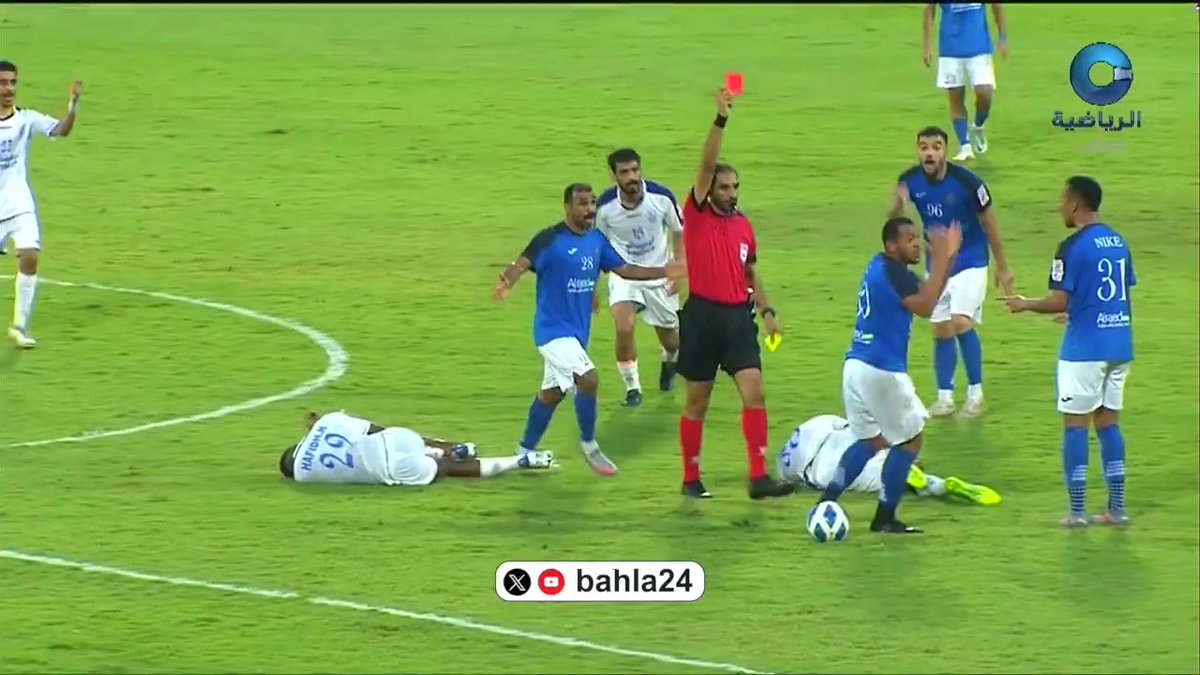 📹| 🟥 هل قرار حكم مباراة الشباب vs صور صحيح بطرد لاعب الشباب المحترف ليما ضمن مباريات الاسبوع التاسع عشر من #دوري_عمانتل ؟ bahla24 📹| 🟥