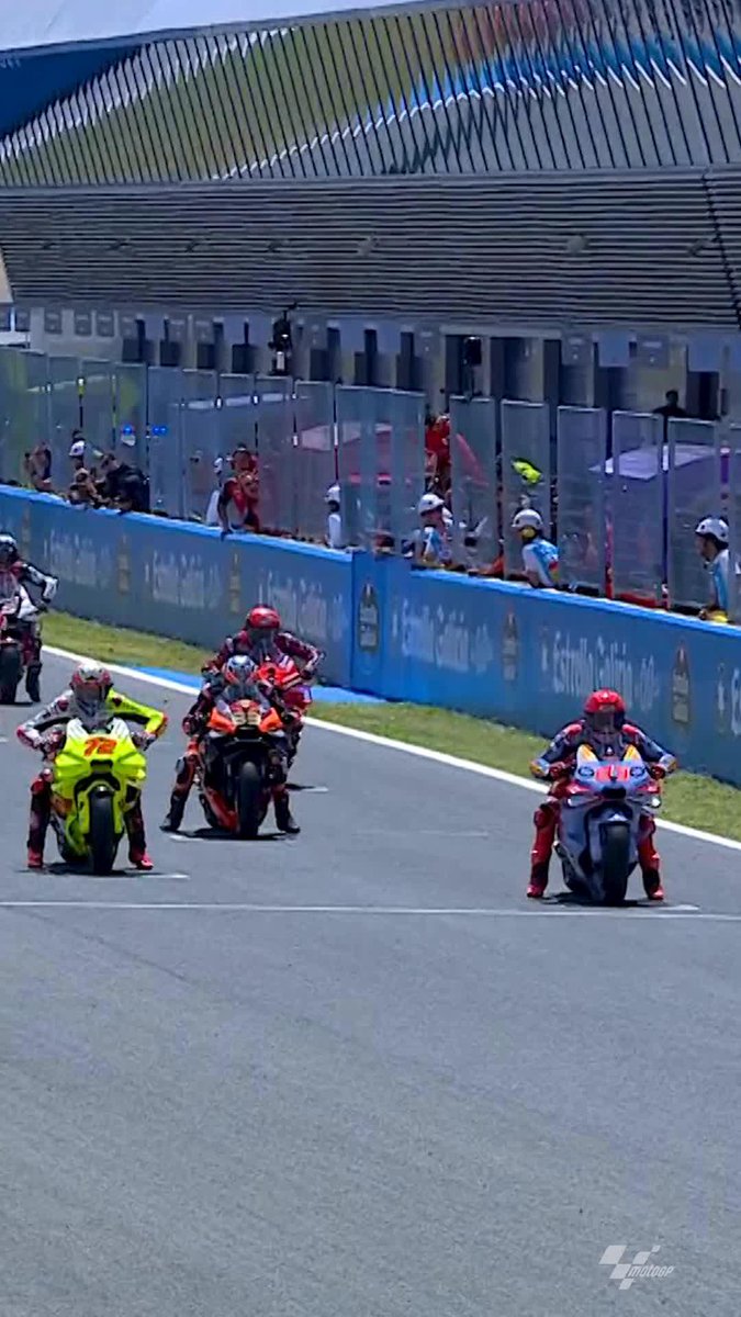 It's #NationalSuperheroDay and Pecco Bagnaia clearly took it personally ⚡👊 Truly a dream opening lap from the #1 from 7th on the grid 🔥 #SpanishGP 🇪🇸