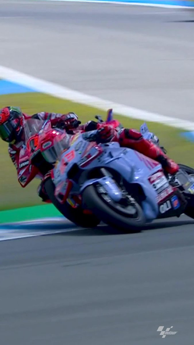 The clash of the titans! ๐ฅ The World Champs put on an epic show in Jerez with a fierce battle for victory (contact included ๐ฅต) that will go down to #MotoGP history books! โ๏ธ ๐ฅ #SpanishGP ๐ช๐ธ