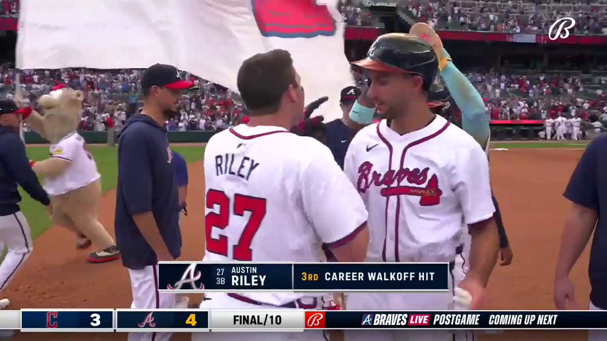 🚨 AUSTIN RILEY CALLED GAME 🚨 The Atlanta Braves walk it off for the series win.