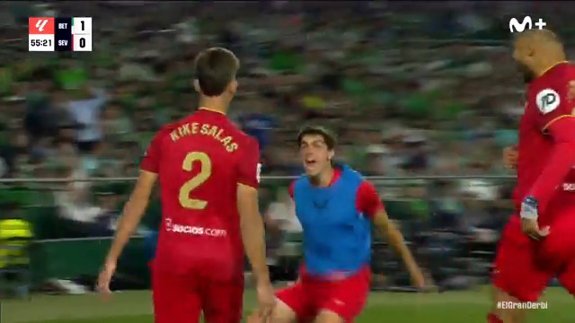 𝑼𝒏 𝒄𝒂𝒃𝒆𝒛𝒂𝒛𝒐 𝒒𝒖𝒆 𝒗𝒂𝒍𝒆 𝒖𝒏 𝒑𝒖𝒏𝒕𝒐 ⚽️💥 Kike Salas y el 1-1 definitivo en #ElGranDerbi. Kike Salas Sevilla Fútbol Club #LALIGAEASPORTS #LaCasaDelFútbol