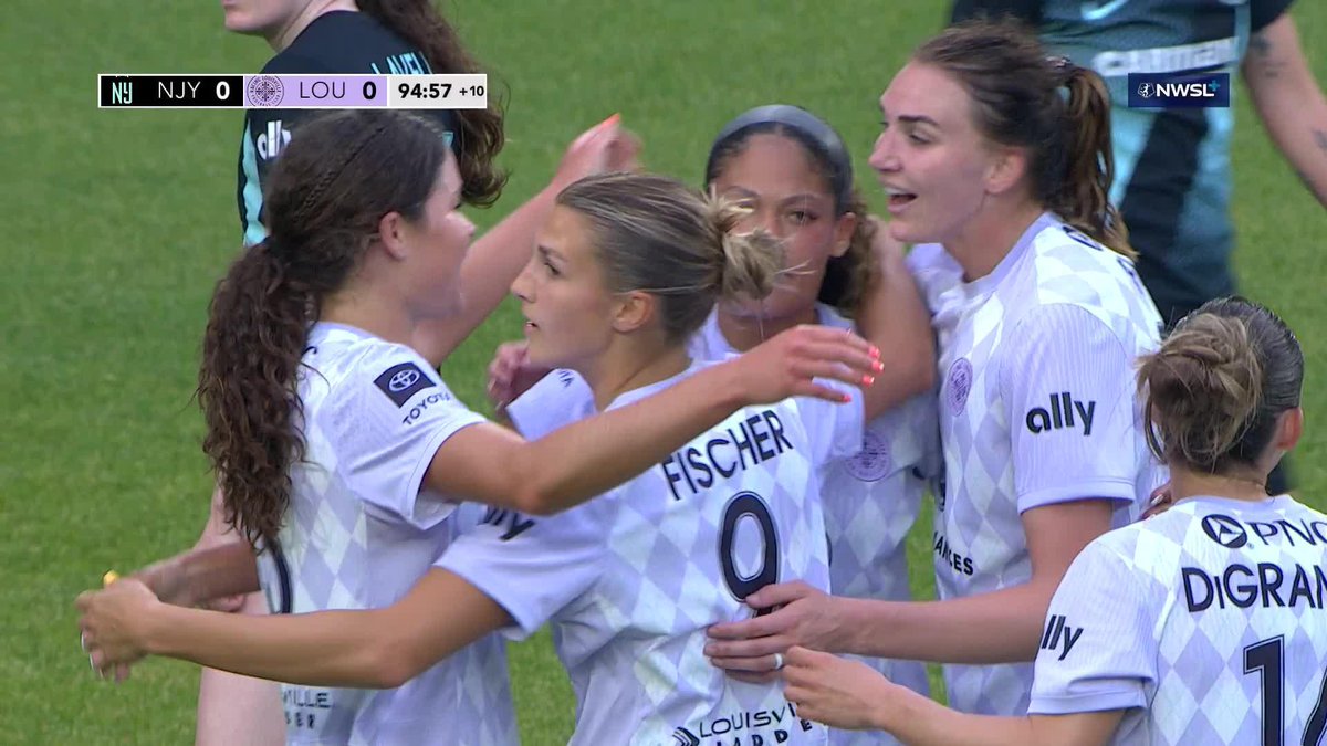 This run from Emma Sears is worth watching 👀 How Racing jumped in front...