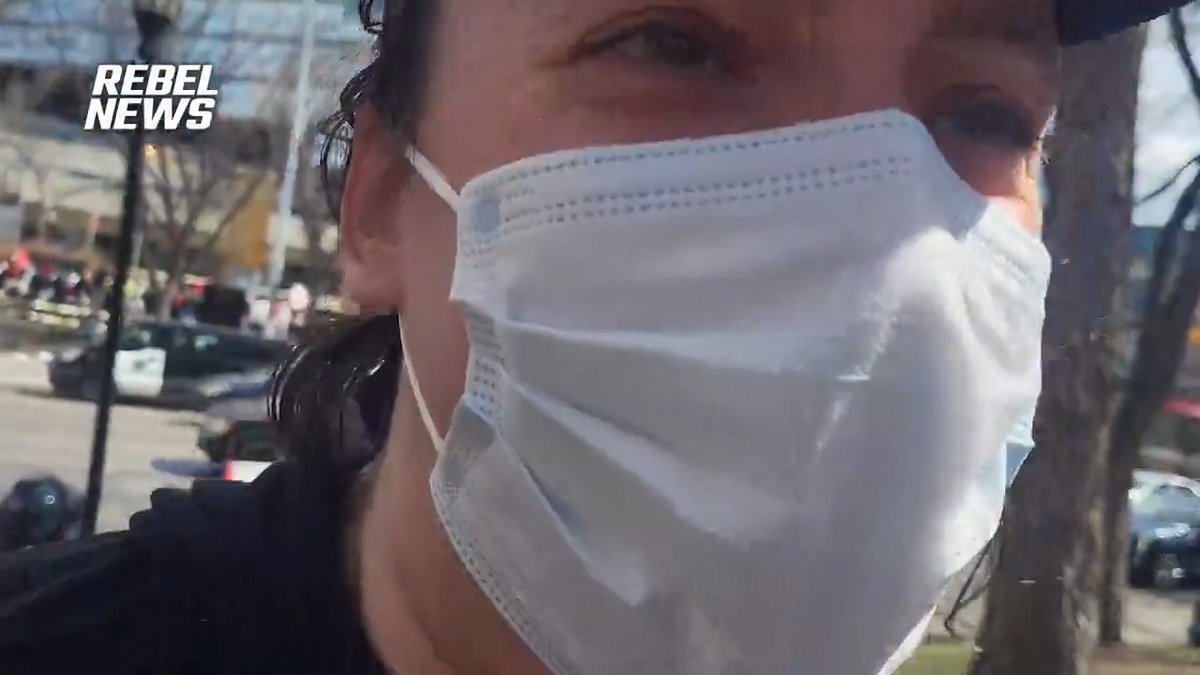Hamas supporter takes down Jesus sign in Calgary belonging to those feeding the homeless, then leftist antifa types come rushing in to defend her and confront me for asking questions.