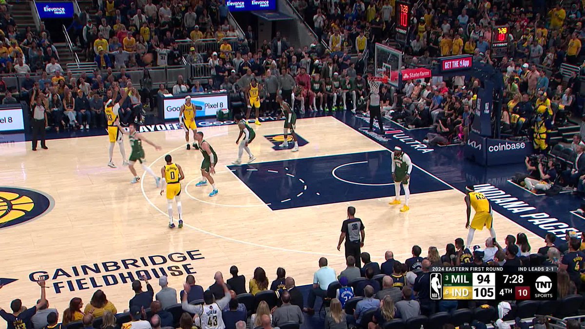 21 threes and counting for the Pacers! 🔥