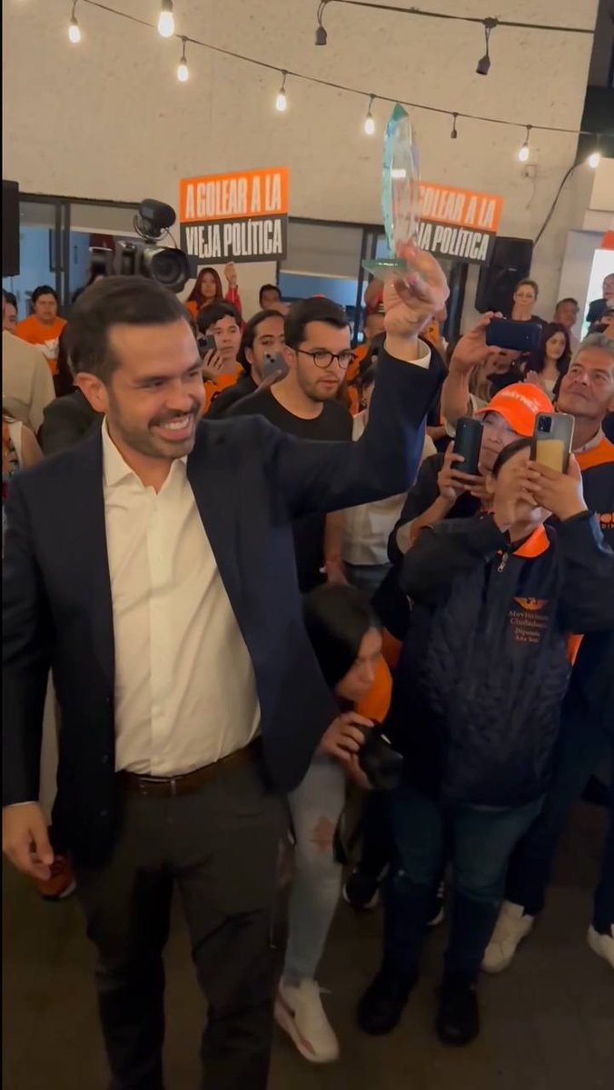 ¡Gracias por su apoyo! Tenemos 5 semanas para hacer posible el mejor México 🇲🇽 de la historia: