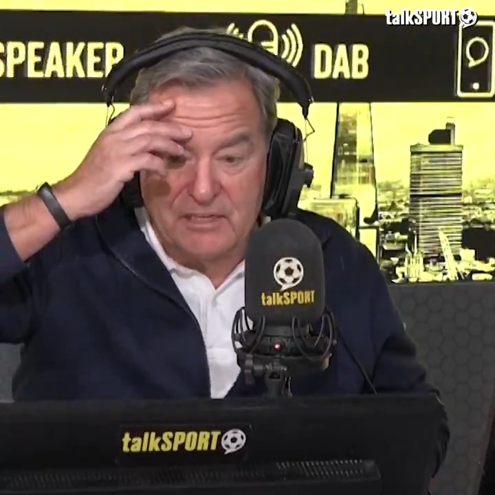 👀 "You could see Anthony Taylor waving play on." 🤦♂️ "For some bizarre reason, Taylor decides to blow his whistle to stop Gakpo rolling the ball into an empty net!" Jeff Stelling goes on a rant about the #WHU Areola incident in draw against Liverpool