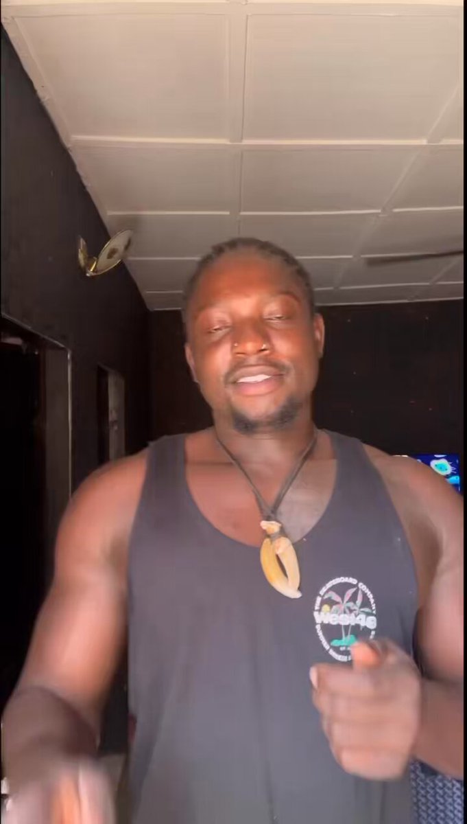 Very dark man has a strong message for Wizkid and his fans 🙆🏽‍♂️