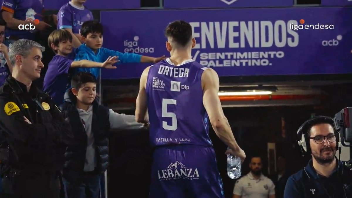 Hay historias que nacieron para ser contadas. Y una de ellas... es la de Zunder Palencia. Es la historia de una PASIÓN. Es la historia de cómo un equipo PUSO A SOÑAR a toda una ciudad cada fin de semana. Nos vemos muy pronto en el camino de vuelta. ¡GRACIAS, Palencia! 💜