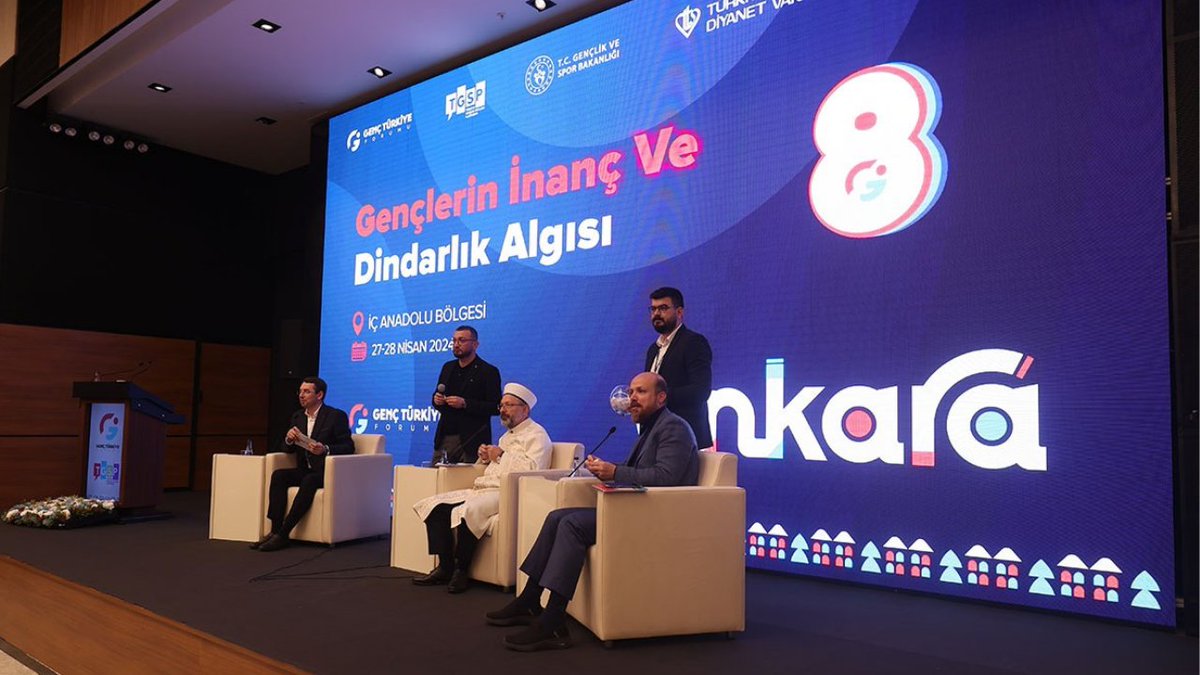 Irkçılık bizim dinimizde yasaktır. Peygamber Efendimiz (s.a.s), ‘Irkçılık yapan bizden değildir.’ buyuruyor. En kötü hastalıklardan birisi olan bu hastalıktan uzak durmamız lazım.