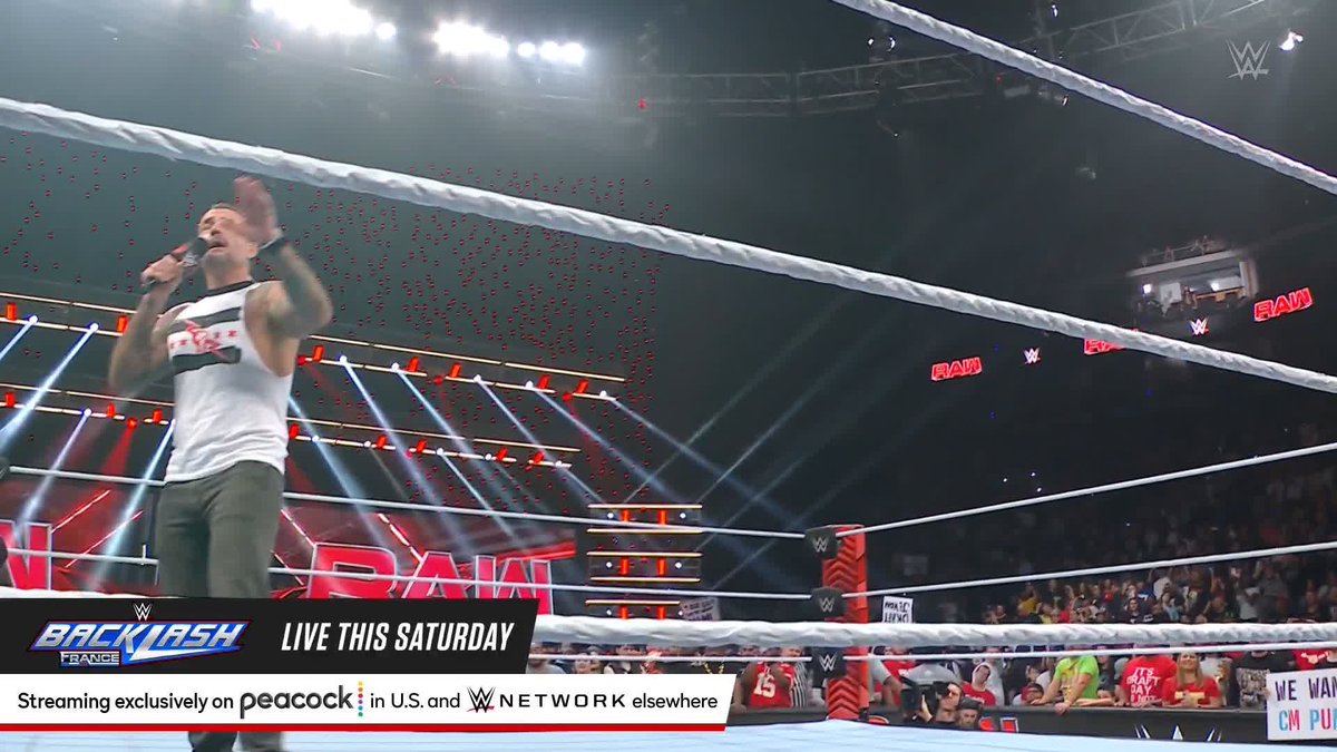 Vintage player/coach delivers on the 🎤 tonight on #WWERaw, unfortunately for Drew!