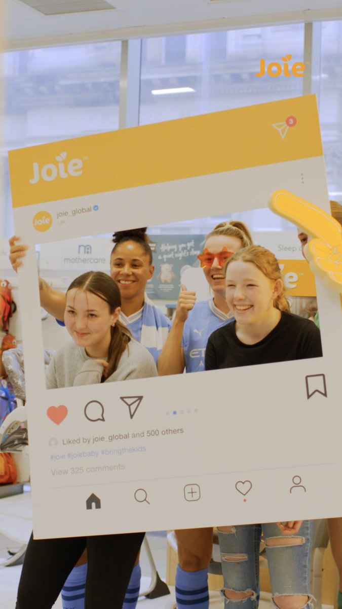 ๐ฉต Lauren Hemp, Demi Stokes, and Sandy Mac celebrate Joieโs launch at Boots by surprising the girls from Stafford Town Jaguars Football Team โฝ๏ธ ๐ค Joie Baby