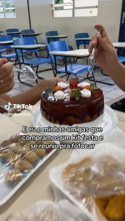 era só um desse e minhas 2 fofoqueiras preferidas hoje…