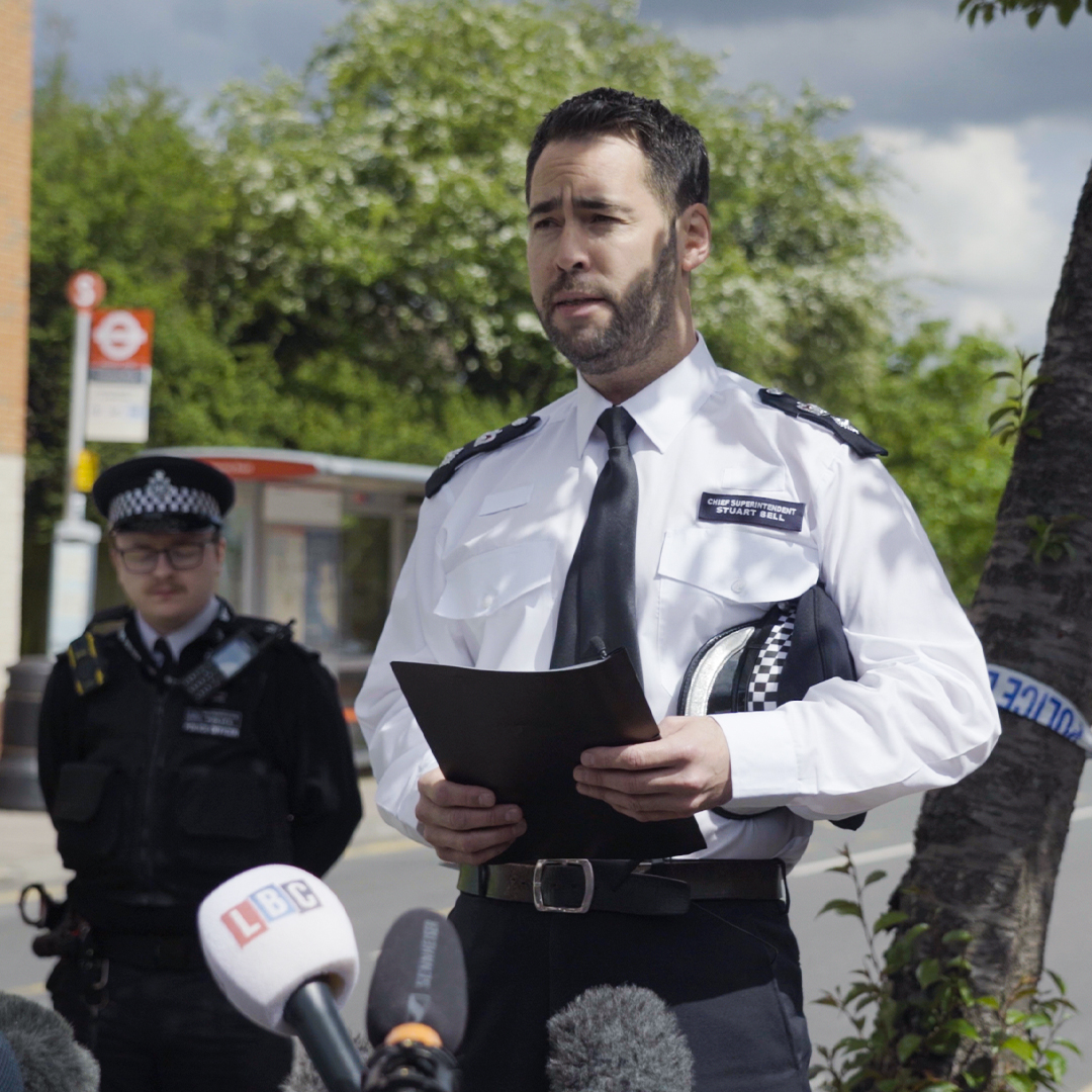 📺 | Update following a serious incident in Hainault this morning. Chief Superintendent Stuart Bell: "My thoughts are with the injured, their families and the wider community as we all begin to come to terms with what has happened." Redbridge MPS