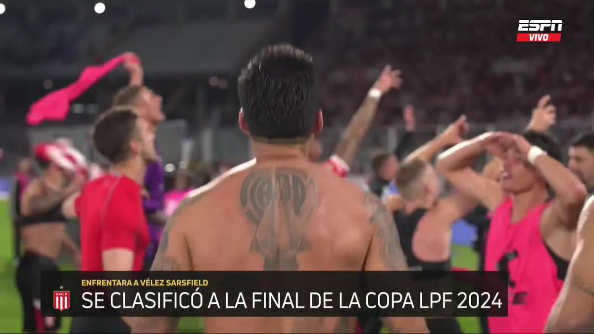 Enzo Perez mostrando su TATUAJE de RIVER luego de eliminar a Boca. 🏆🇦🇷