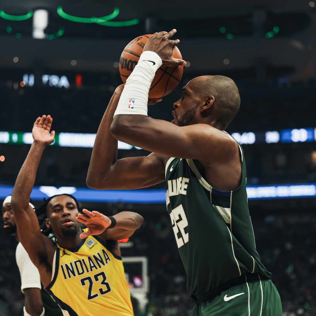 Khris Middleton is so good. 29 PTS | 12 REB | 5 AST | 4 3PM