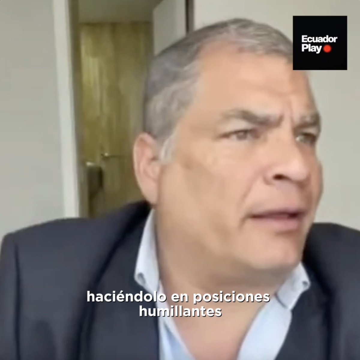 🥺 ¡LOS DELINCUENTES ESTÁN SUFRIENDO! Rafael Correa dice que las Fuerzas Armadas del Ecuador están cometiendo muchos excesos con los presos y criminales en el 🇪🇨 Ecuador, como "raparlos y ponerlos en posiciones humillantes". Espera que la colaboración de las Fuerzas Armadas con la Policía Ecuador sea temporal en el país.
