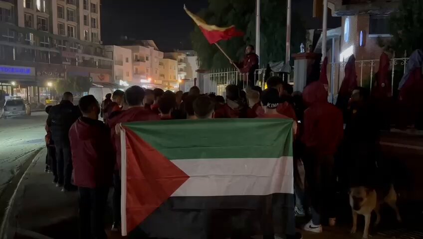 "Bir zulme engel olamıyorsanız onu herkese duyurun!" Mersin'den Kıbrıs'a, Isparta'dan Erzincan'a hep birlikte bu zulme karşı bir aradayız! #ultrAslanUNI