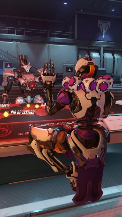 Note to self, do not disturb Fallen Knight Reinhardt 👀 Check out these unique voice lines and more in Mirrorwatch 💥