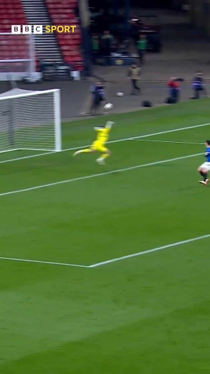 Mason Munn with a remarkable save to help Rangers win the Scottish Youth Cup 👏 #BBCFootball #ScottishYouthCup