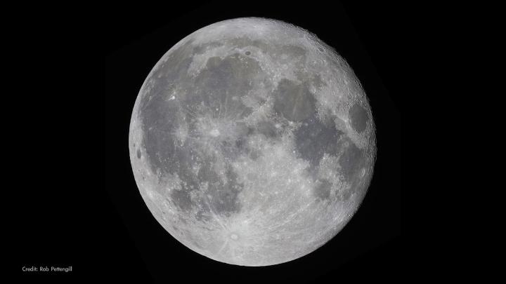 Marvel at the May sky with us! Planets are aligning, the red star Antares shines next to the full Moon, and a meteor shower will be visible in both hemispheres. Here's what else is up this month: