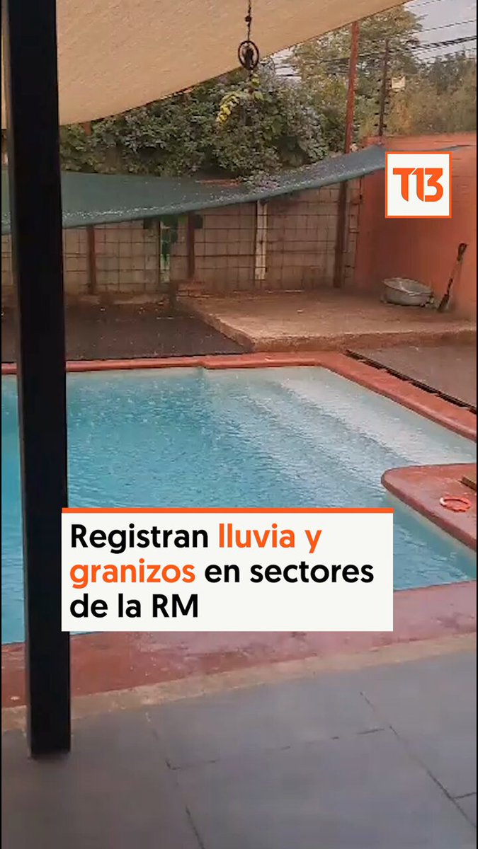 🌧️ Distintos usuarios de las redes sociales han compartido sus registros de la lluvia y granizos que han caído en algunos sectores de la Región Metropolitana. ¿Pasó en tu comuna?