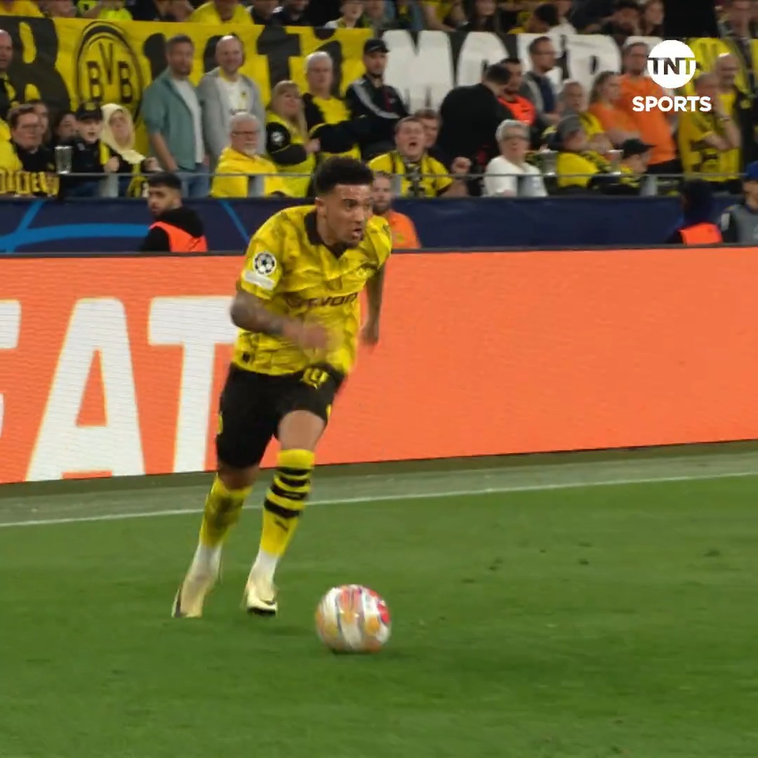 PSG couldn't get near Jadon Sancho this evening! 🌪️ An incredible #UCL semi-final display 👏