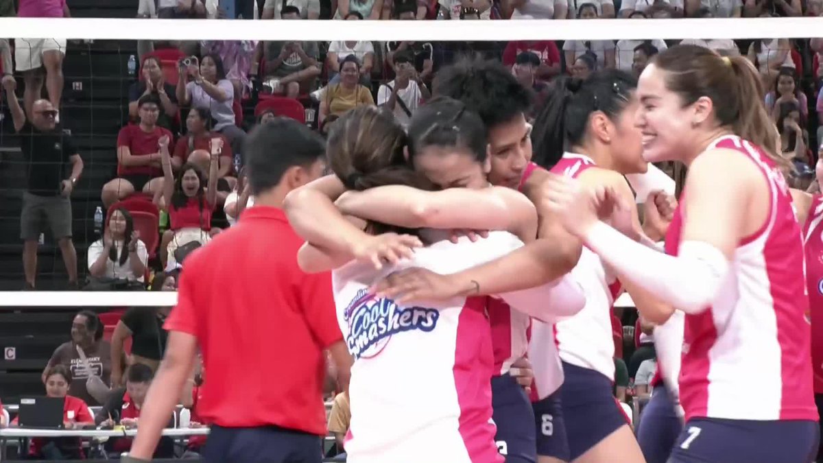 ALL-HEART JEMA-LING 🩷 The emotions are high as Jema Galanza delivers the final blow for the Creamline Cool Smashers to beat their rivals Petro Gazz Angels in four thrilling sets! #PVL2024 #TheHeartOfVolleyball #PVLonOneSports