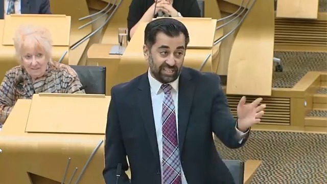 'You can judge a man by the company he keeps ... Douglas Ross's company is Boris Johnson, Liz Truss, Suella Braverman, Priti Patel ....' 👀 Humza Yousaf calls out Douglas Ross for his focus on 'personalities' at FMQs.