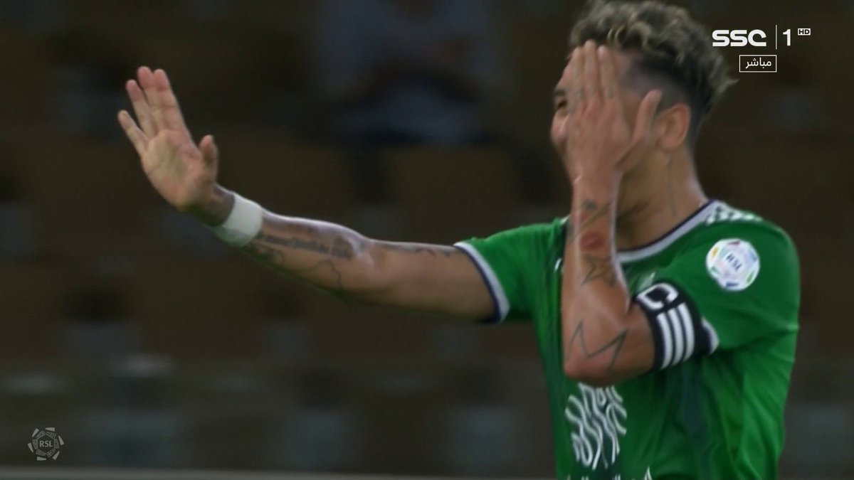 الهدف الرابع بوووووووبي 🤩⚽️👏🏻 #الأهلي_ضمك #دوري_روشن_السعودي