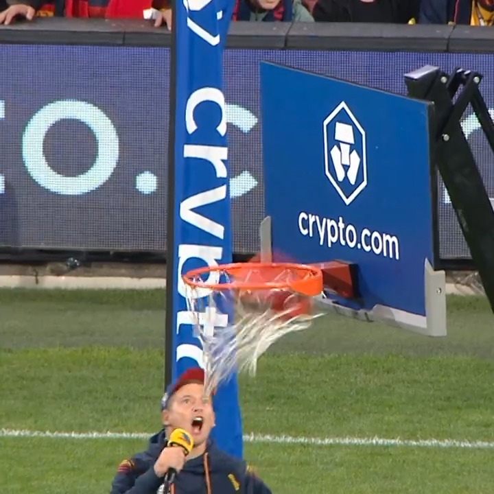 Jakob from downtown… BANGGGGGG!!!!!! He’s won himself return flights to Los Angeles along with accommodation, $1k Crypto Wallet and two tickets to an NBA or NHL game at Arena thanks to Crypto.com 🎉🙌 #FFTB Crypto.com_AU