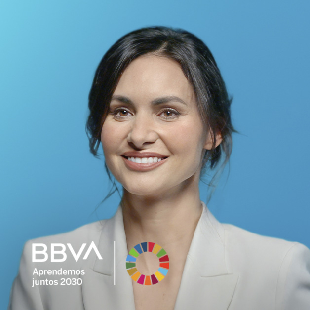 "Si bien los síntomas que sentimos son reales e incómodos, la ansiedad en realidad es un mecanismo cerebral". Ana Ibáñez, neurocientífica, explica el funcionamiento de la ansiedad y cómo hacerle frente. #BrandedContent en Aprendemos juntos 2030.