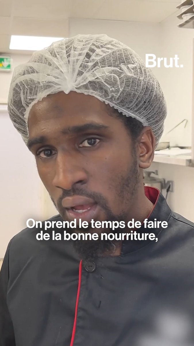 Il pensait que les cuisines des Ehpad c'était "des ouvertures de sacs". Mais non, Allan y a trouvé une vraie cuisine et y prépare des recettes originales. Parce que pour lui, "ce n'est pas parce qu'on est une personne âgée, qu'on a pas le droit de bien manger."