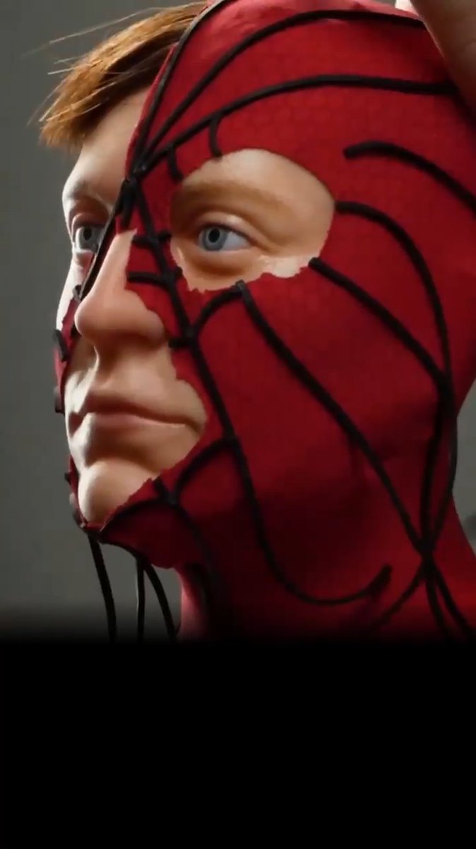 Our Creator Highlight of the Week goes to Steven Richter (IG/richter_steven) for paying homage to Tobey Maguire’s OG Spider-Man with this amazing sculpture 🕷️