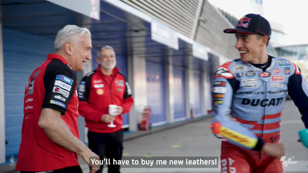 From requesting new leathers to Davide Tardozzi to the Marquez brothers' latest hit! 😂 🎤 🎶 You simply cannot miss the unseen footage of how Marc Márquez and Gresini Racing celebrated their P2 in Jerez! 🤩 #SpanishGP 🇪🇸