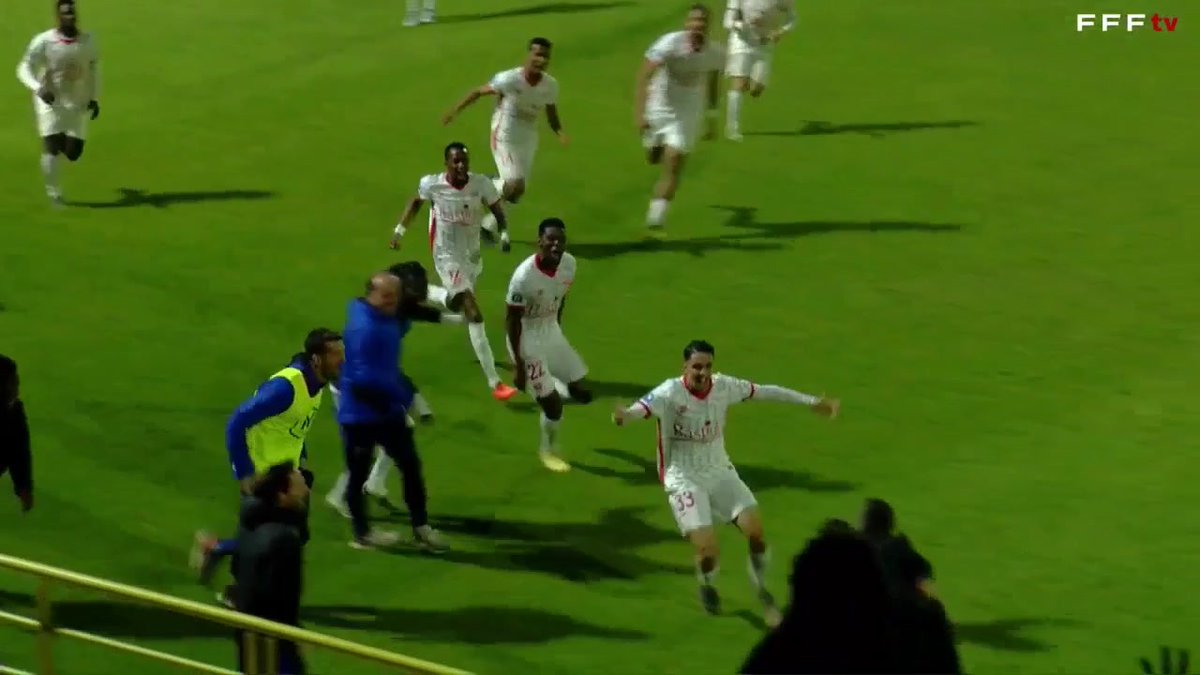La frappe monstrueuse de Marowane Khalid pour le 🐊 Nîmes Olympique Suivez le match en direct sur #NationalFFF #FFFTV