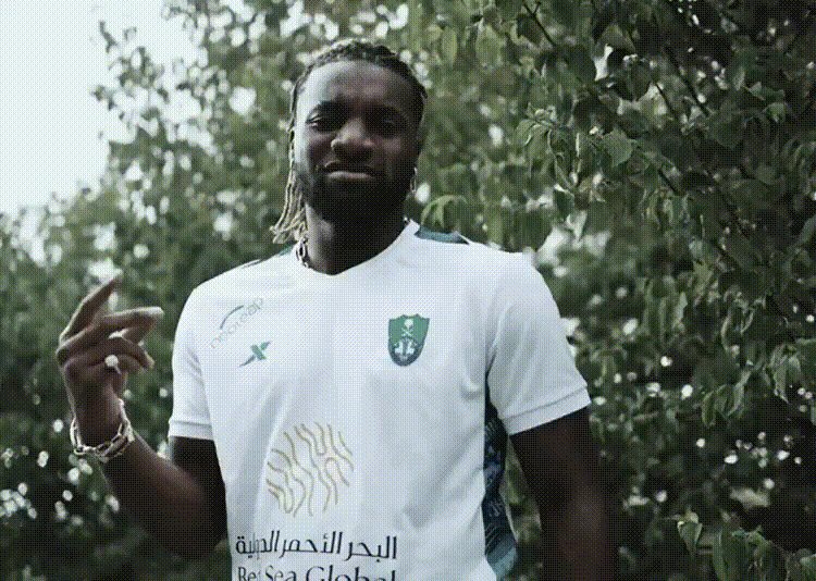 #الأهلي_الهلال هاتوو المدلل والله وتالله وبالله لن يعديها بسلام جمهور الاهلي ممنوع اصطحاب صغار السن هذي المباراه للمجاااااااانين فقط 💪🔥🔥🔥🔥🔥🔥🔥🔥💚💚