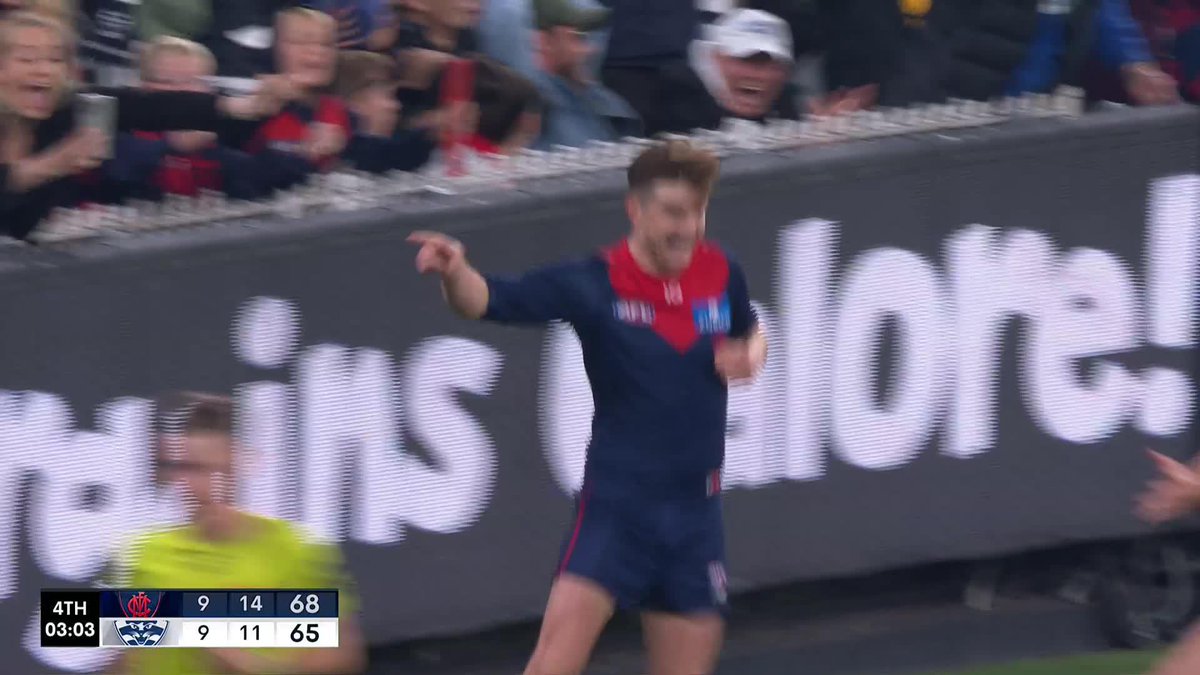 Bayley Fritsch, you are kidding 🤯 #AFLDeesCats