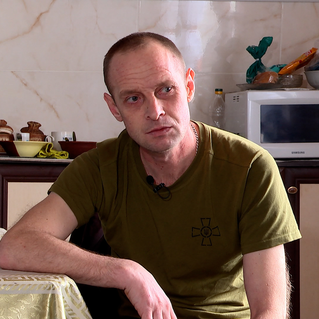 41 день боец ВСУ Владислав удерживал позицию в заваленном блиндаже в окруженной Авдеевке. Россияне обстреливали позицию и предлагали сдаться. Последнюю неделю ое провел без еды, при минусовой температуре. В конце января местность зачистили украинские военные и спасли Владислава