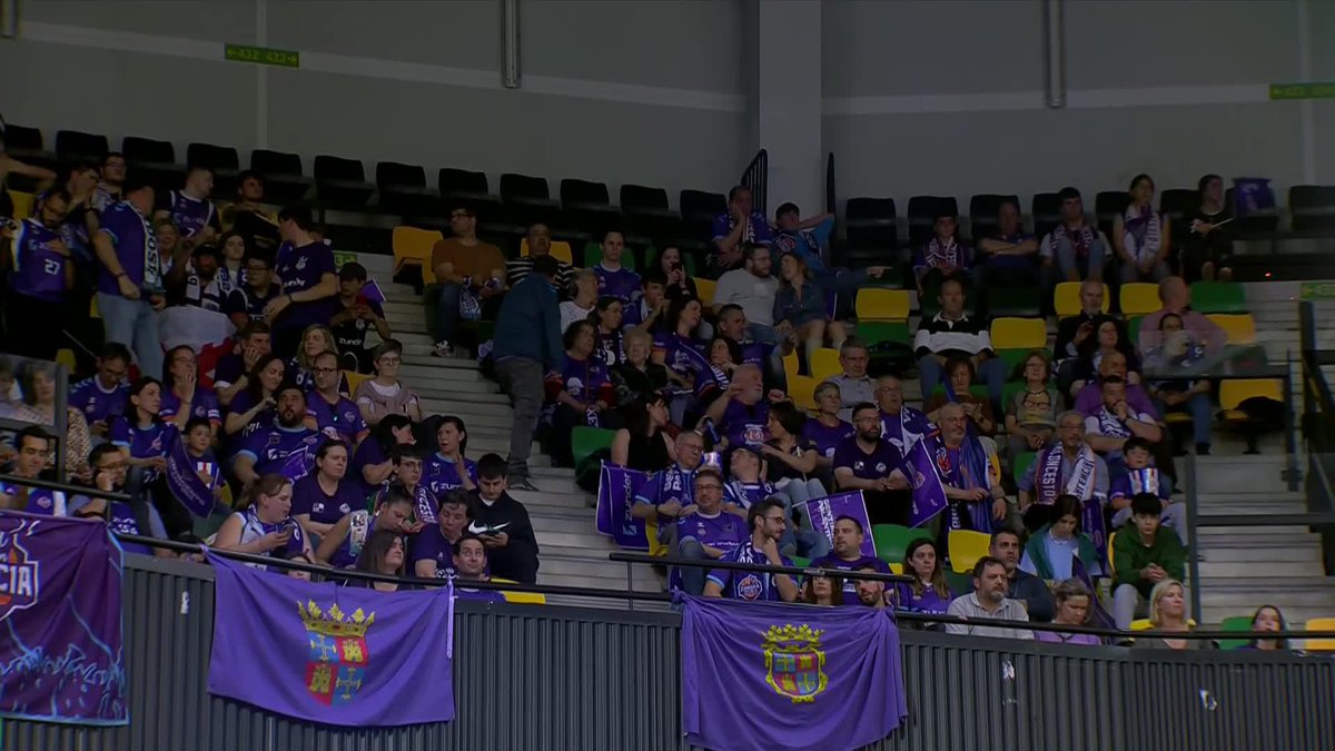 ¿Lo de la afición de Zunder Palencia qué sentido tiene? ¡SOIS ESPECTACULARES! 💜 📺 Movistar Plus #LigaEndesa | #Telefonica100