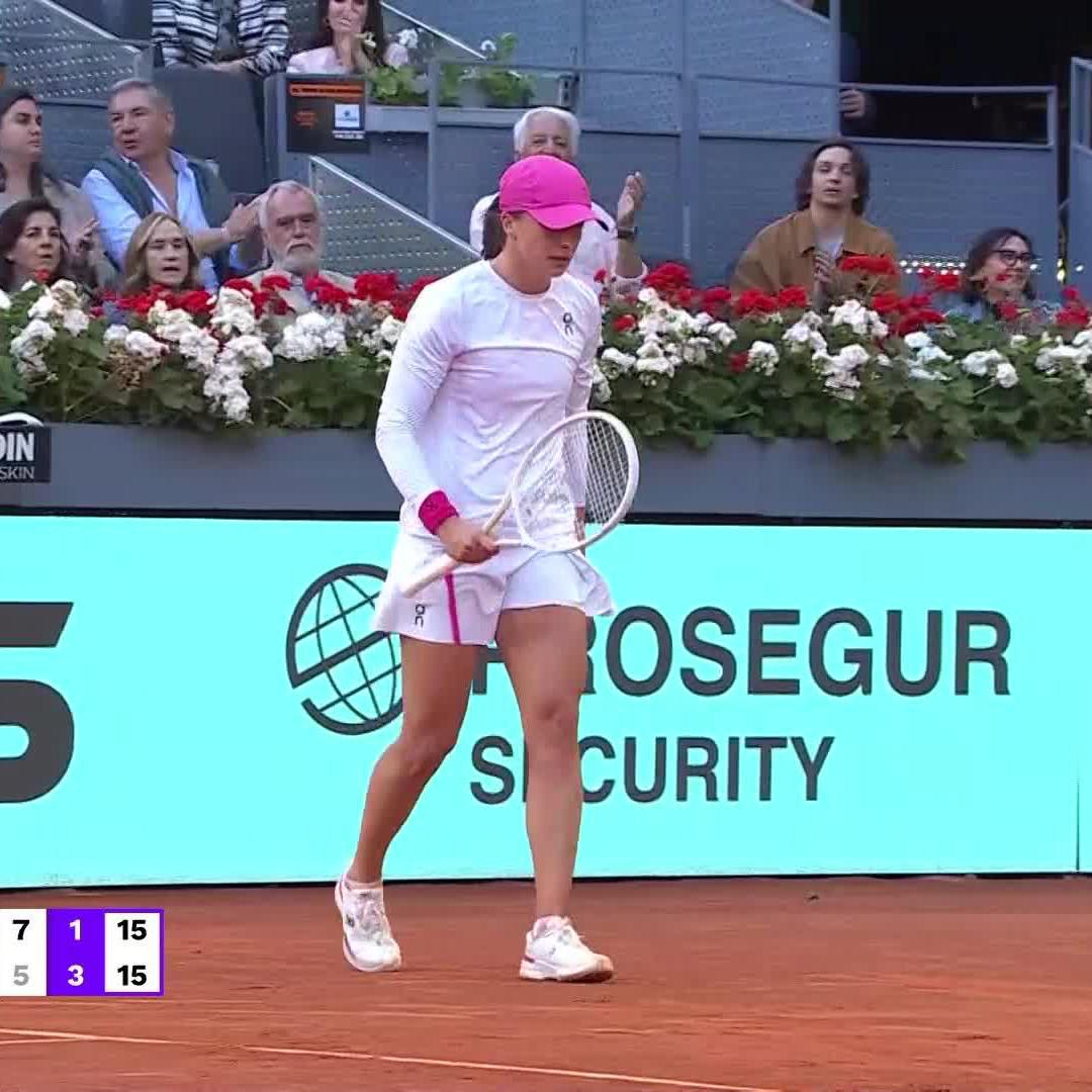 god is a woman and her name is iga świątek