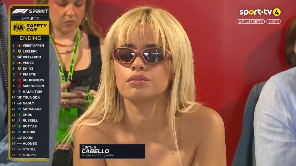 "Há quem diga que lhe fica bem o cabello assim" 🤣 Pedro Nascimento #sporttvportugal #f1nasporttv #F1 #F1Sprint #CamilaCebello #MiamiGP