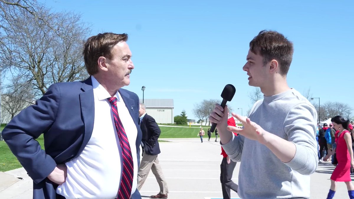 BREAKING: Mike Lindell just LIT UP this MeidaToucher libtard