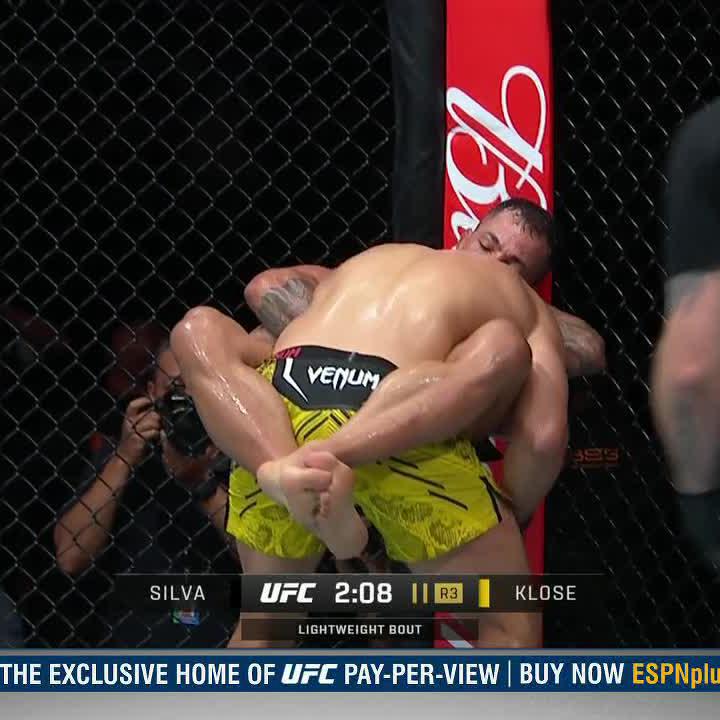 HOW DID KLOSE SURVIVE THAT GUILLOTINE ATTEMPT? 😳 Stream #UFC301 tonight on @ESPN+ PPV ➡️